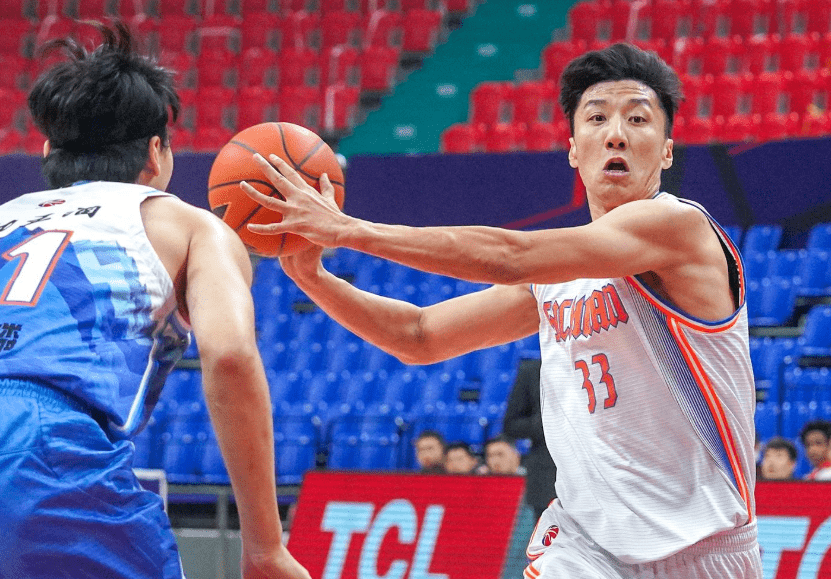 关于今晚体能课后,新疆广汇战术微调备战欧超杯,目标明确,赛季目标并未改变的信息 关于今晚体能课后,新疆广汇战术微调备战欧超杯,目标明确,赛季目标并未改变的信息